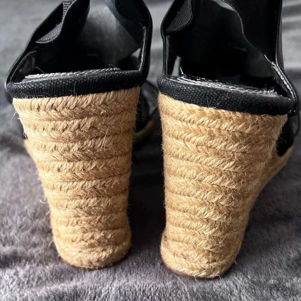 Tahari Wiley‎ Wedge Espadrille Sandal in Back Ladies Size 9.5